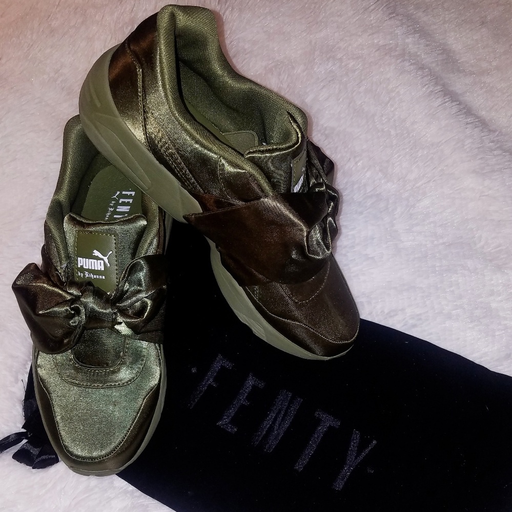 (SOLD) Fenty Pumas by Rihanna